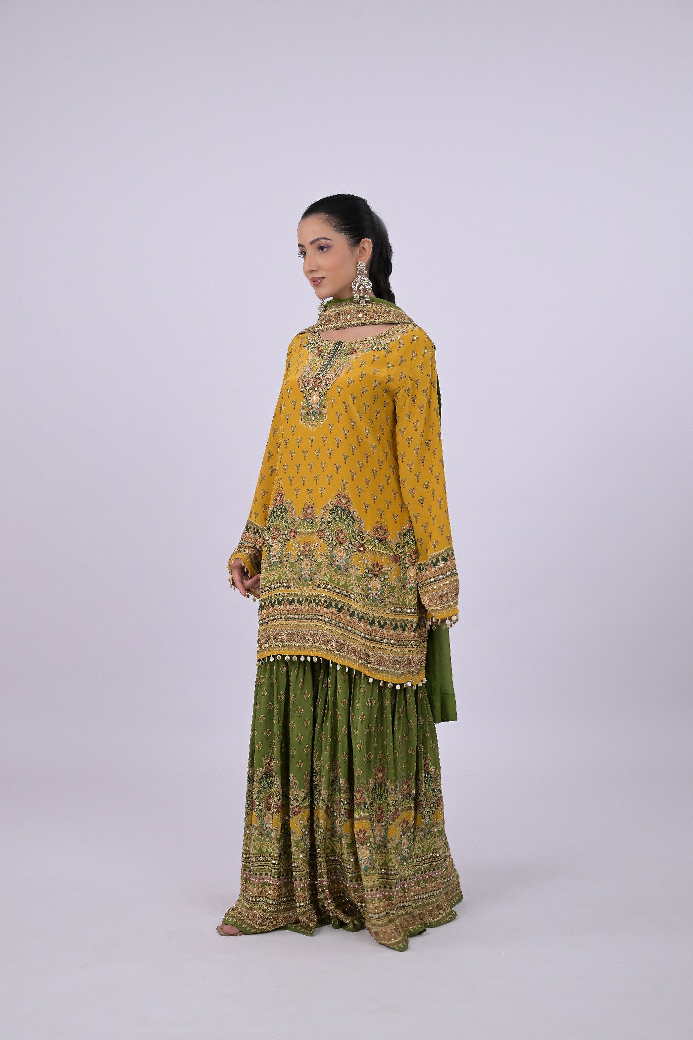 Amaira Sharar set