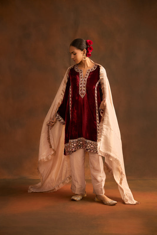 Ruh choga with straight pants and dupatta