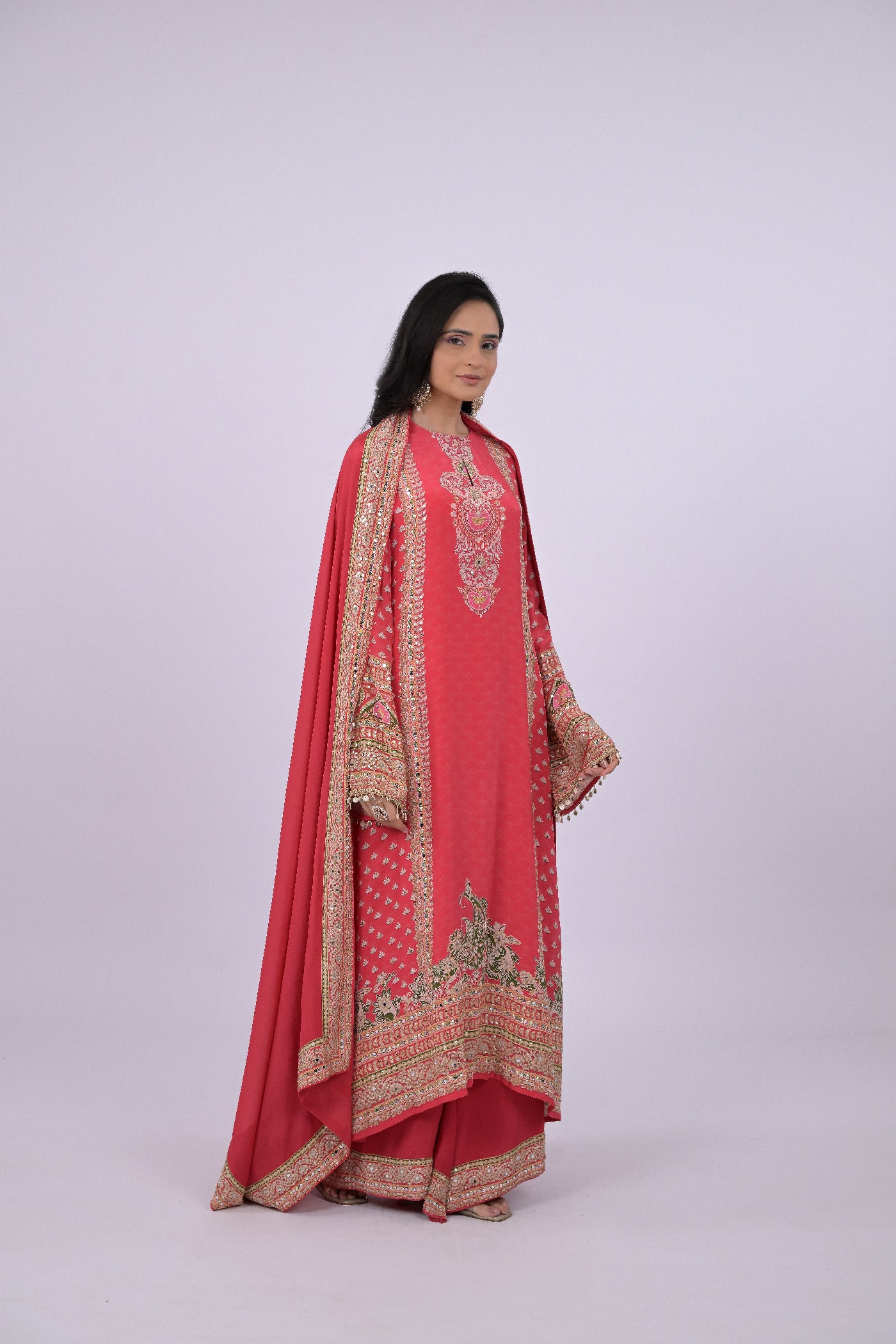 Aahana Suit Set