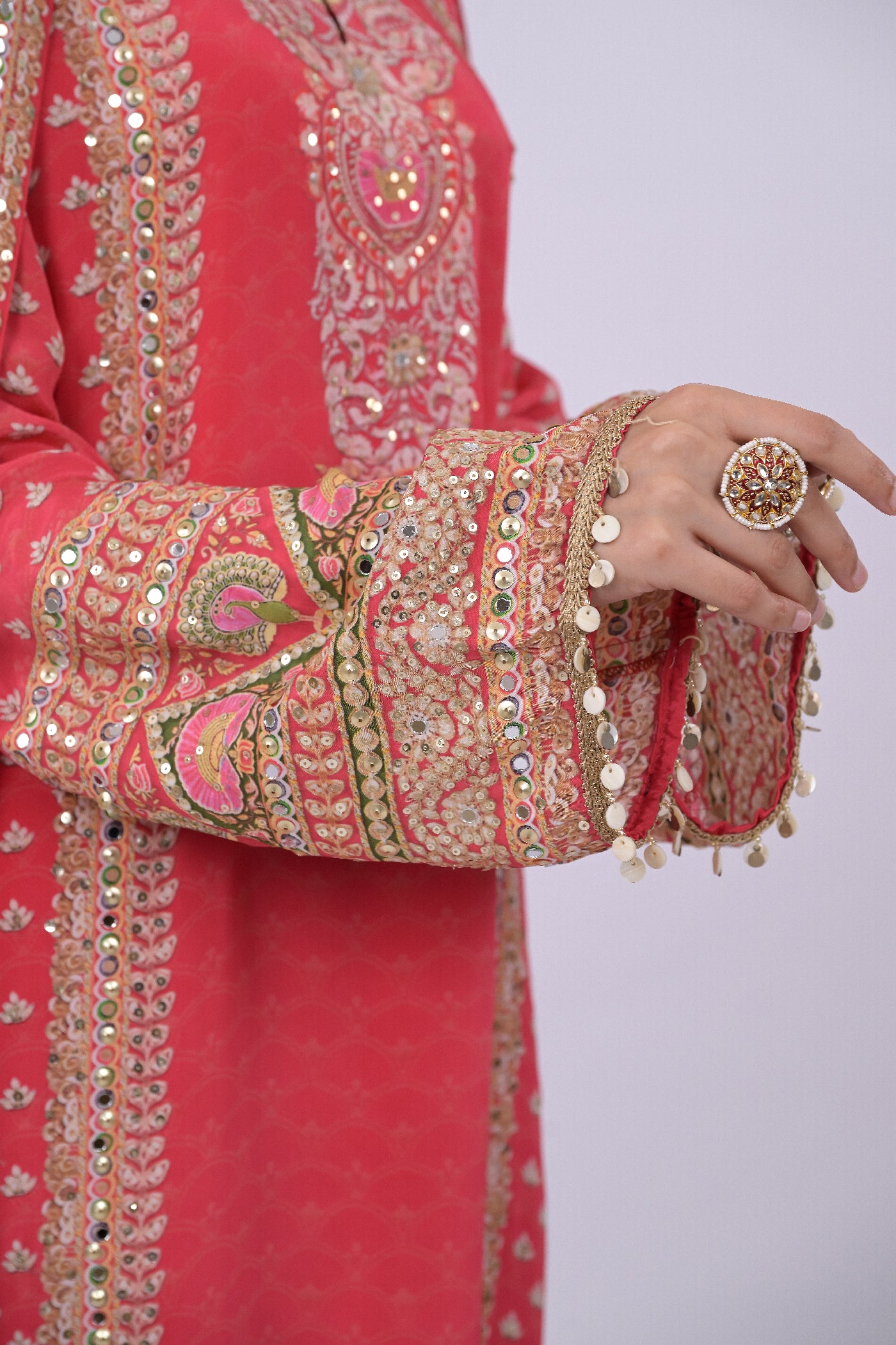Aahana Suit Set