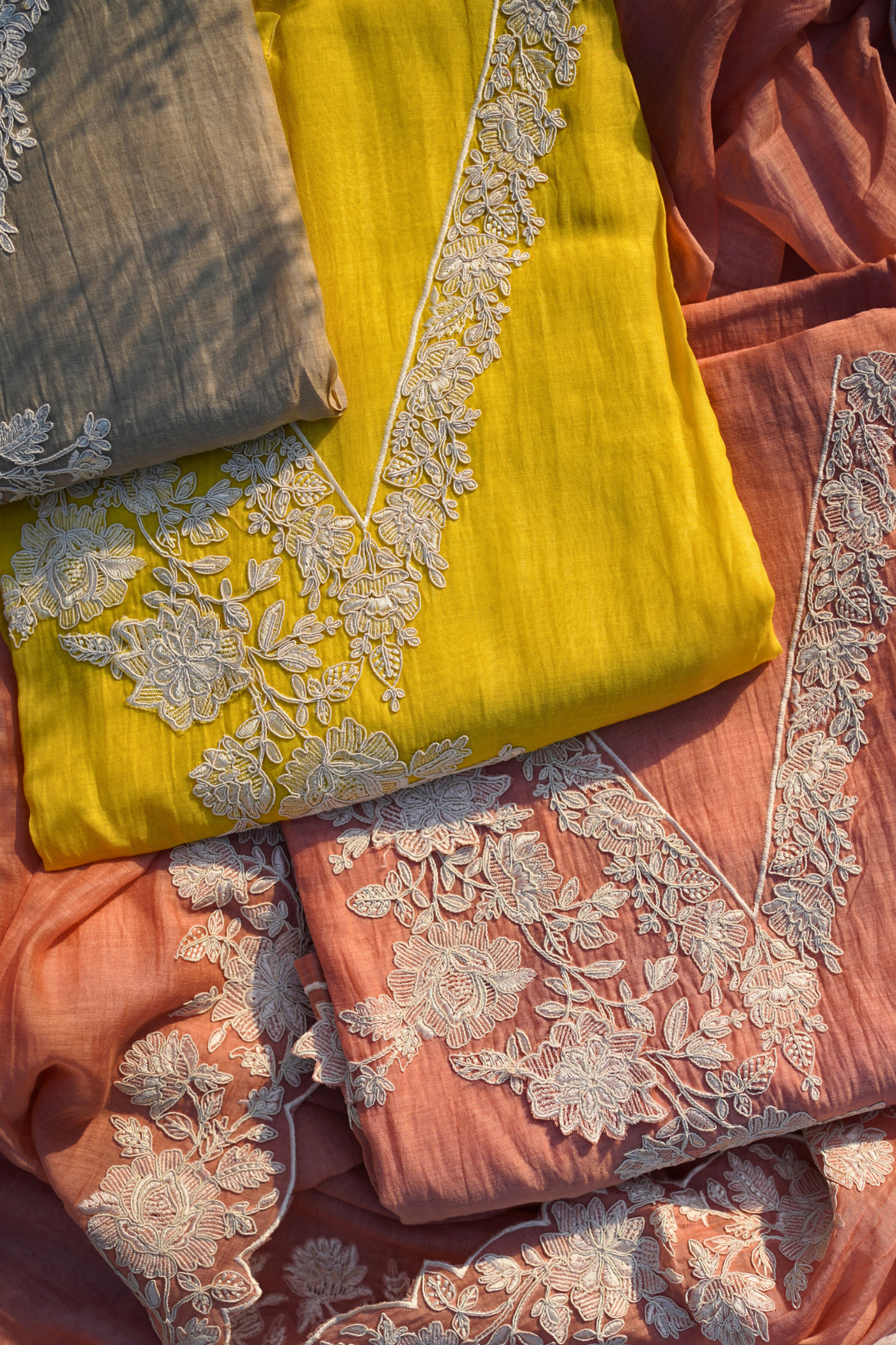 Nazzakat Mul Suit Set