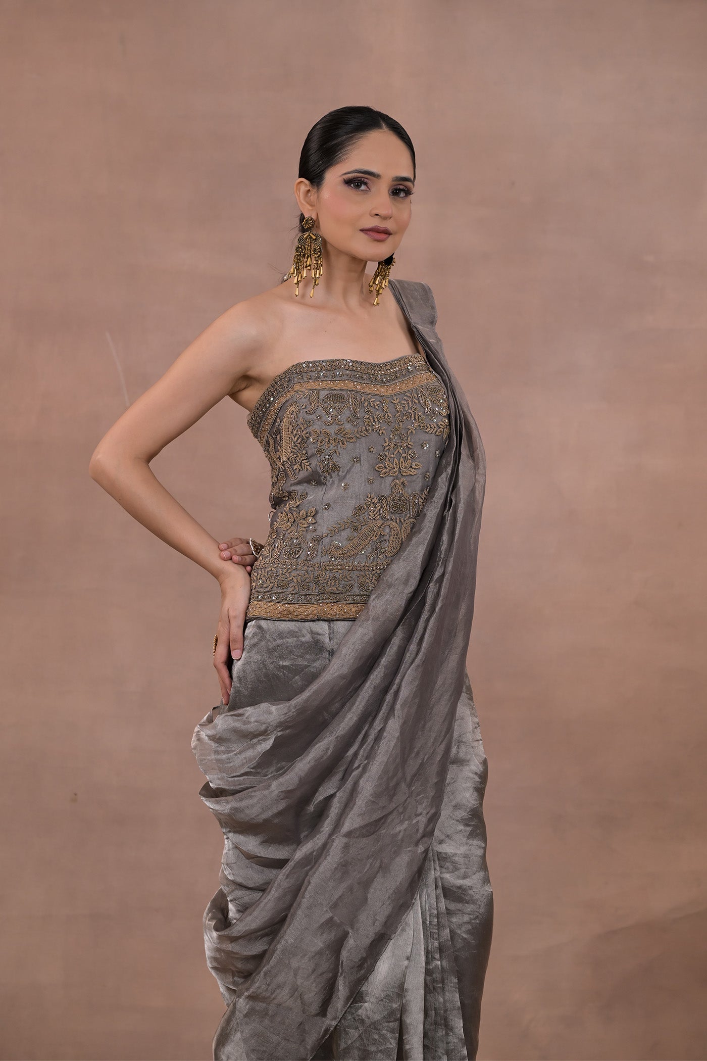 Nayra Crushed Tissue Saree