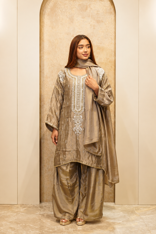 Mehfil-e-Noor Kurta Set