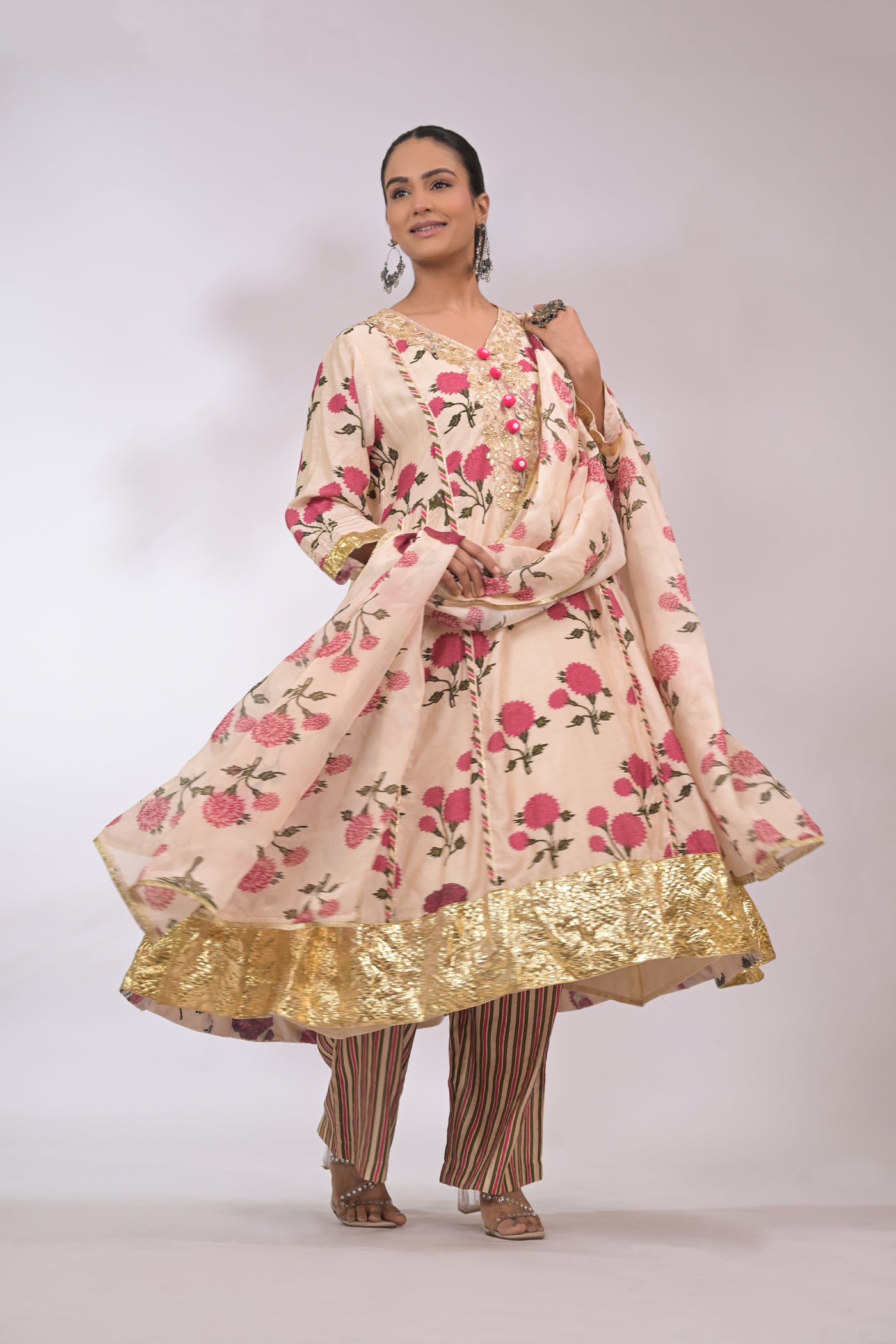 Gulbahar Ivory Kurta Set