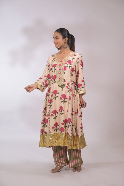 Gulbahar Ivory Kurta Set