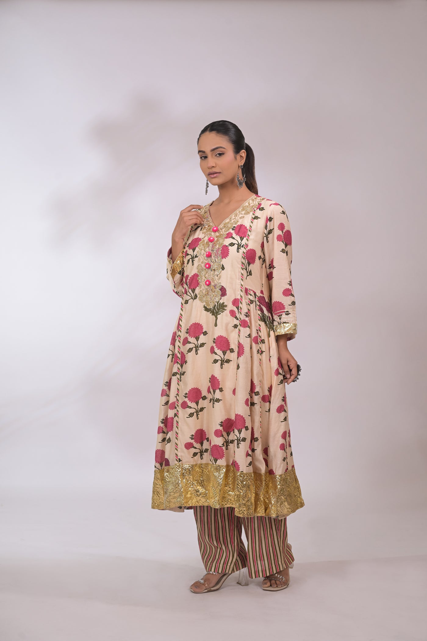 Gulbahar Ivory Kurta Set