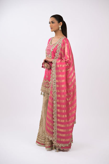 Zariya Embellished pink Kurta Set