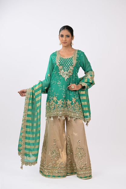 Zariya Embellished teal green Kurta Set