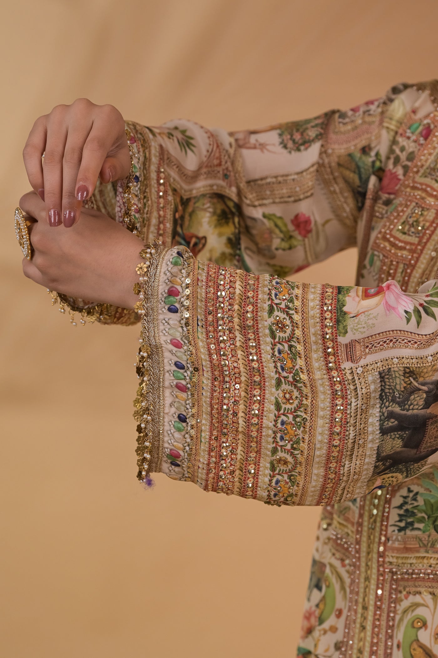 Mehr Sheesha Kurta Set