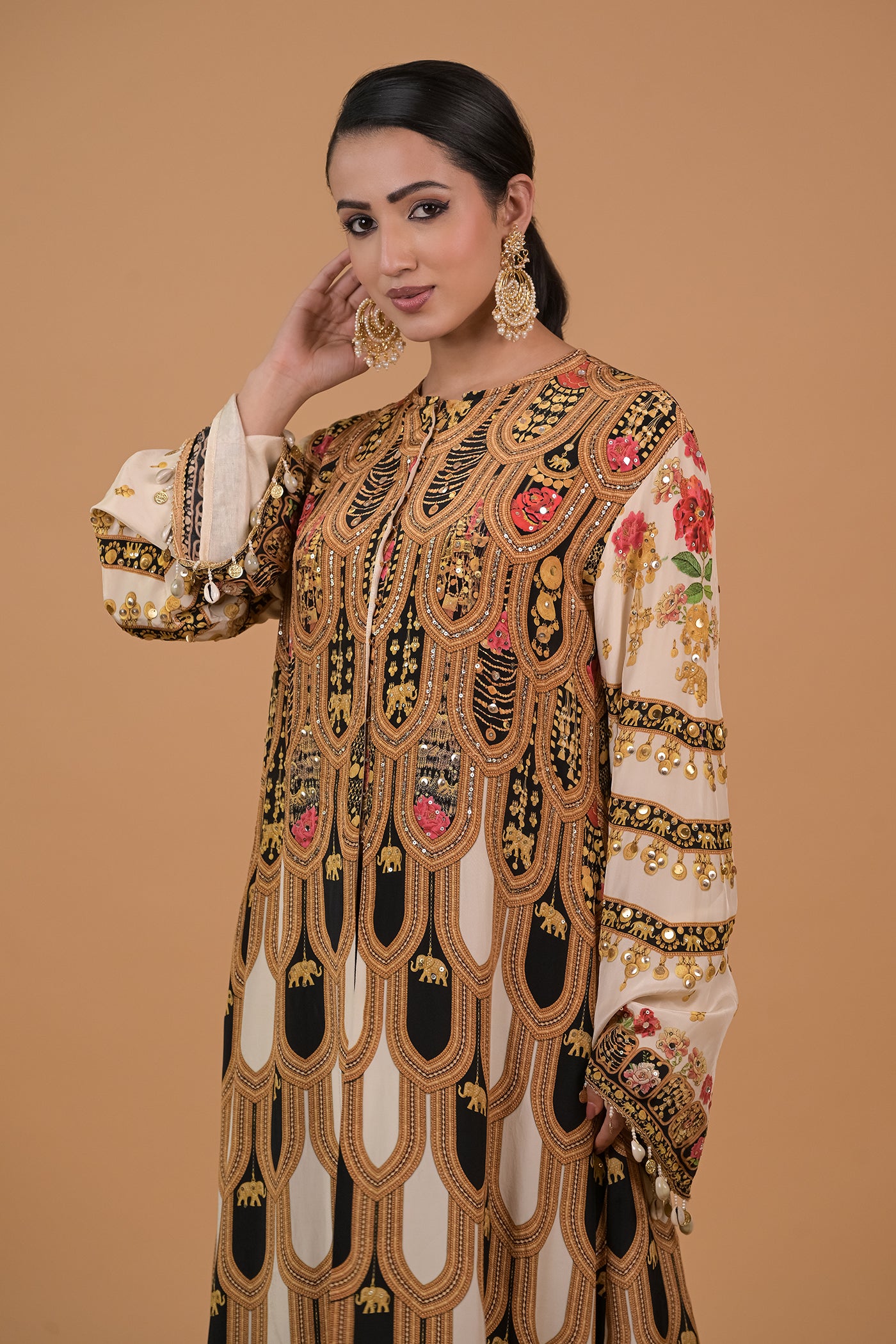 Mehr Angoori Panelled Kurta Set