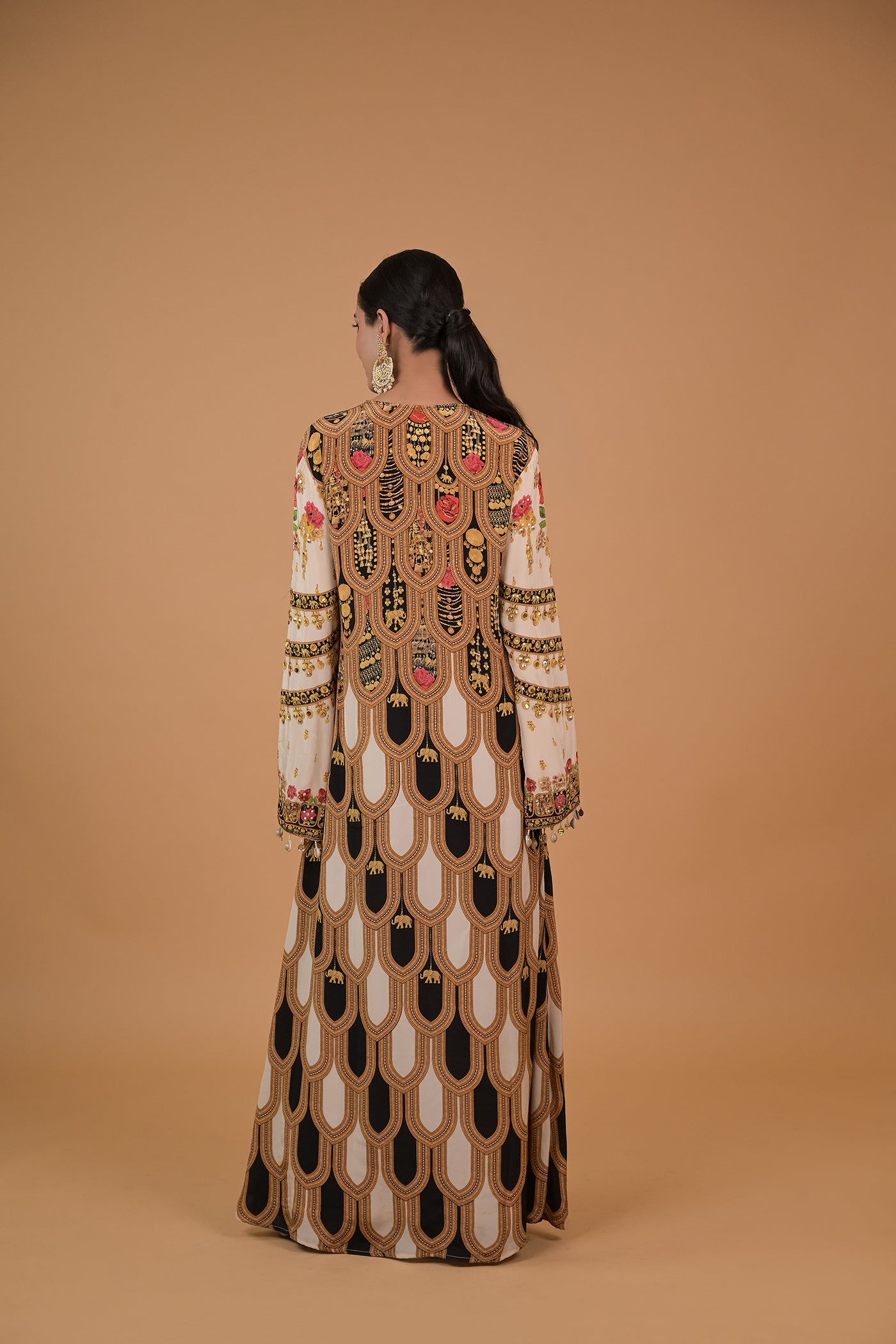 Mehr Angoori Panelled Kurta Set