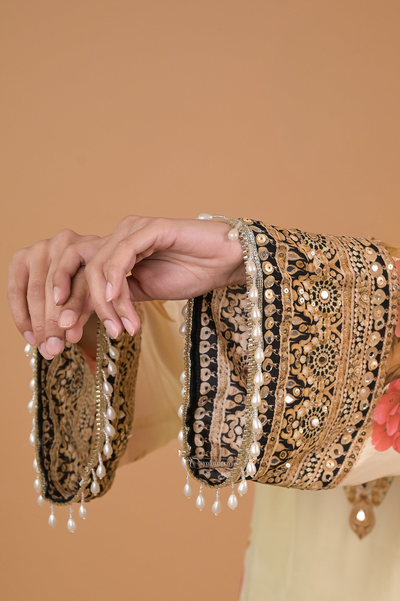 Gulnaar Ivory Kurta Set