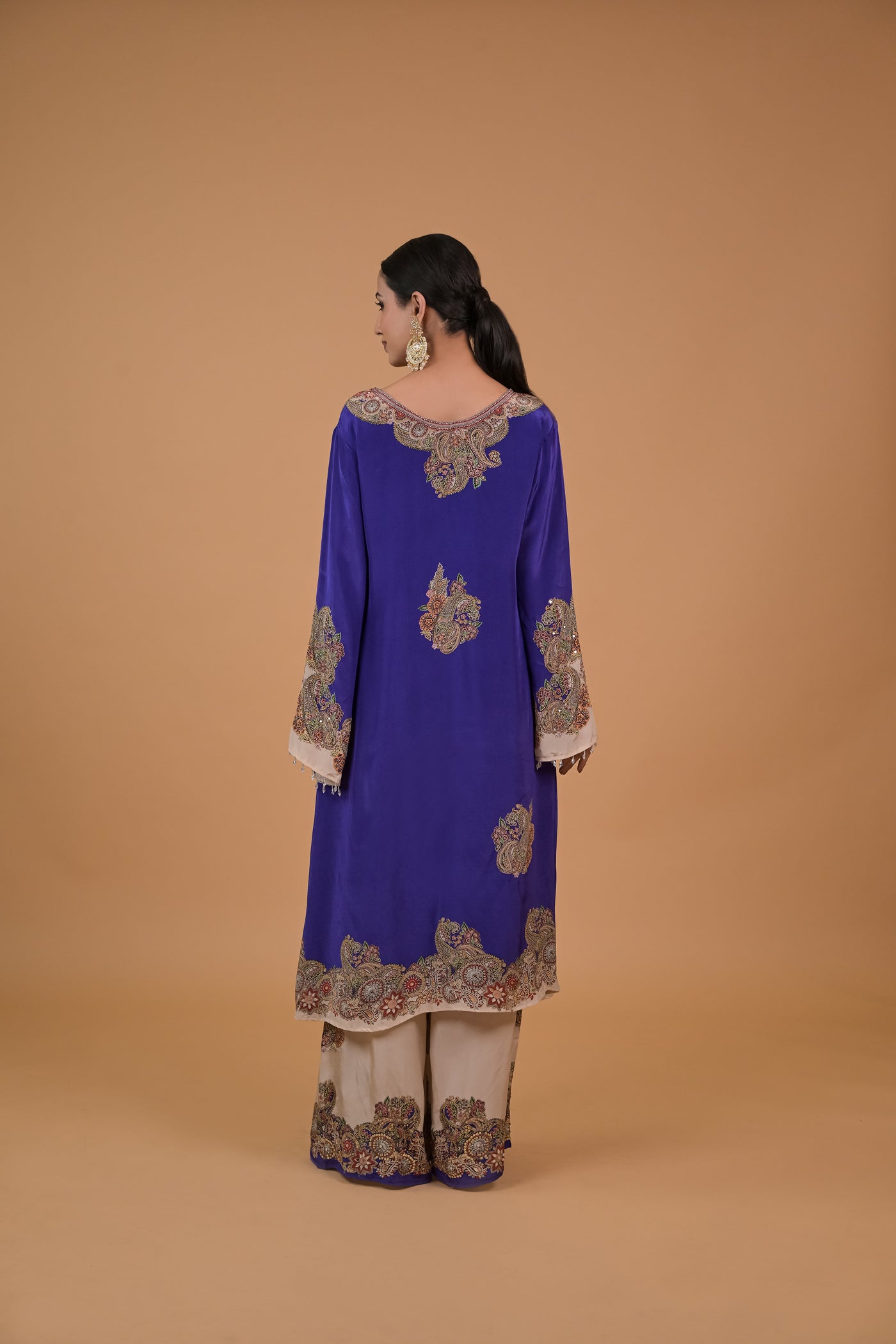 Zaria Sheesha Festive Kurta Set