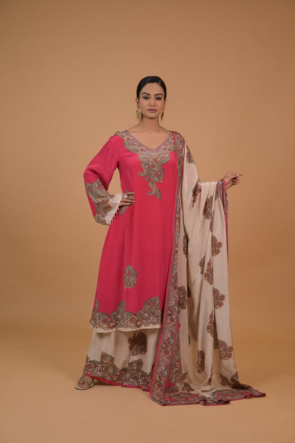 Zaria Sheesha Festive Kurta Set