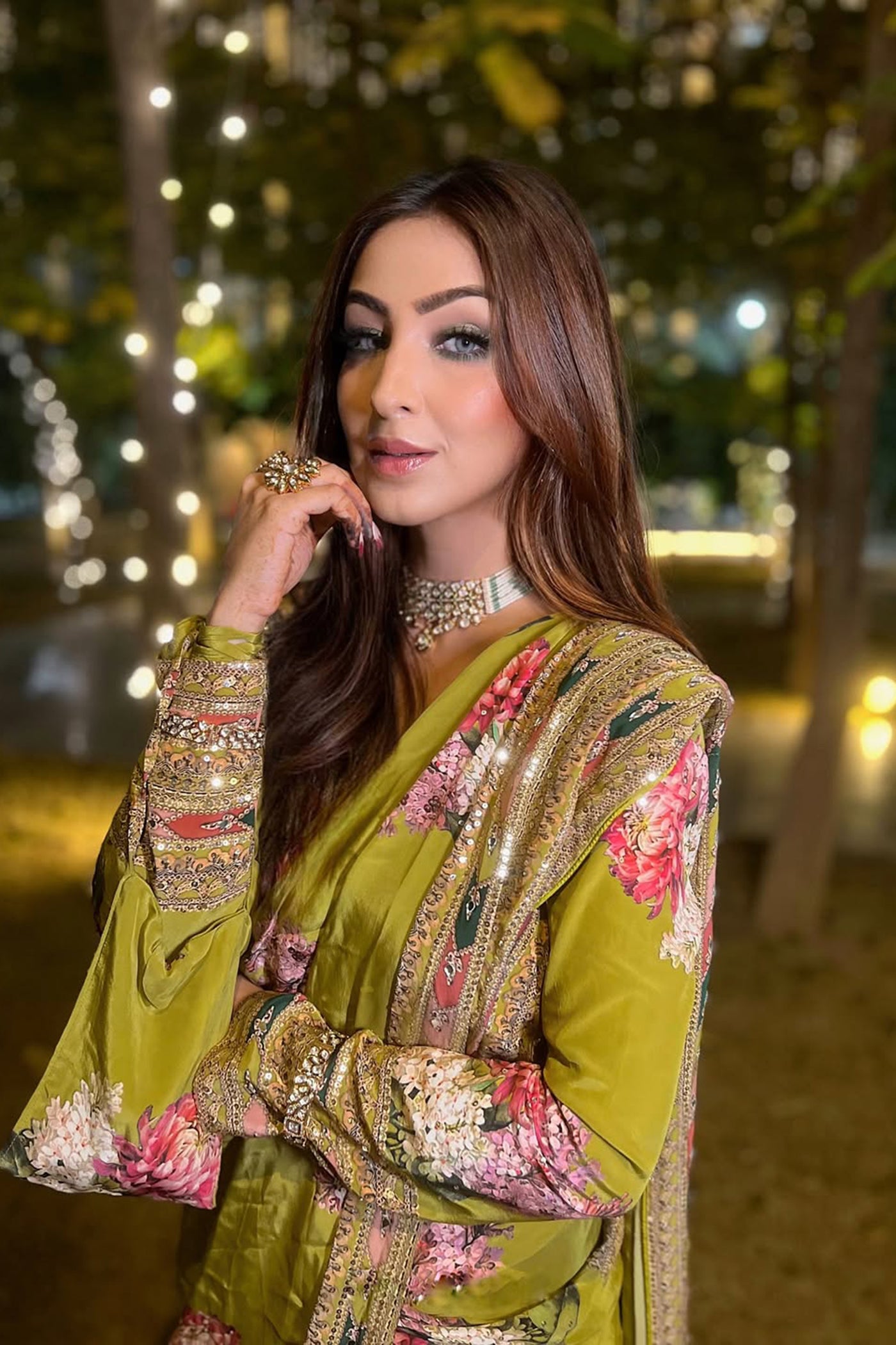 Anmol Bhaitya In Olive Bloom Designer Saree