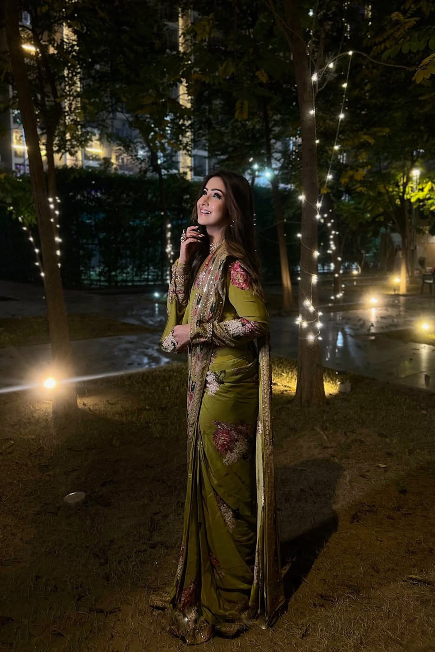 Anmol Bhaitya In Olive Bloom Designer Saree