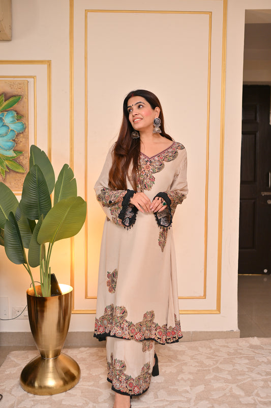 Himani Seth In Ivory Noir Embroidered Kurta Set